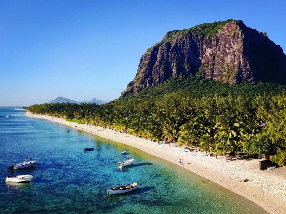 Le Morne beach