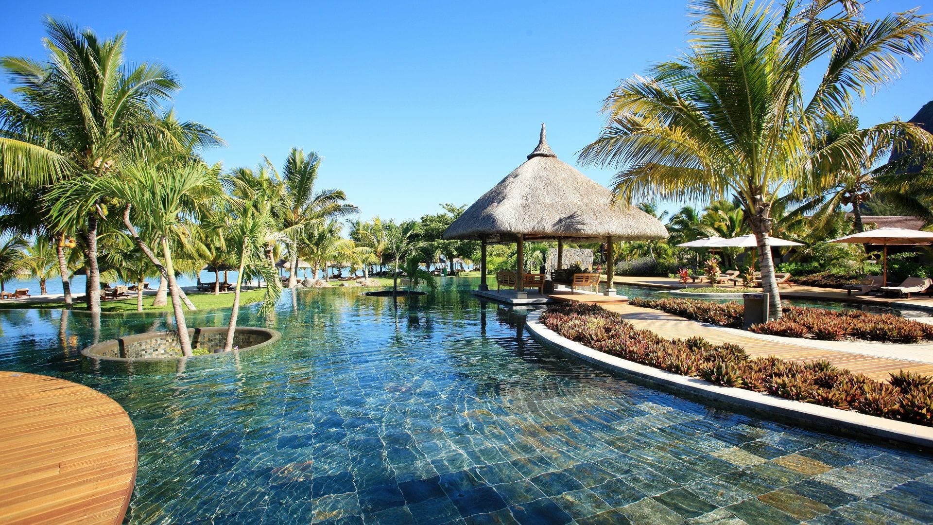 Hotel LUX Le Morne 5* on Mauritius