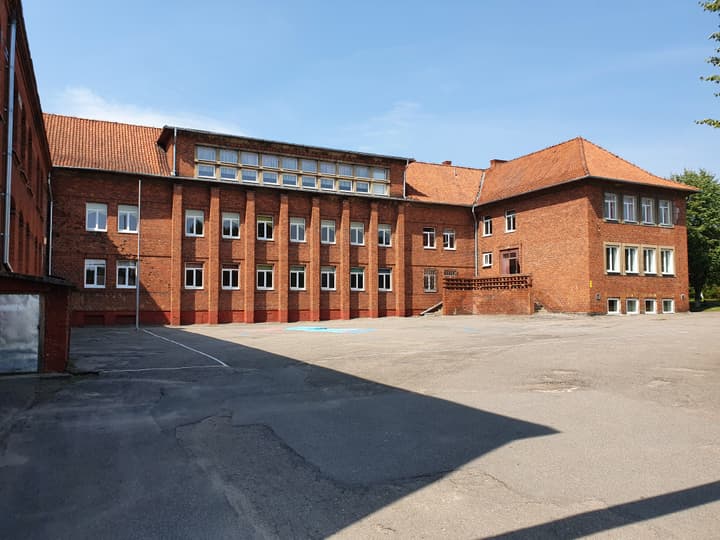 Народная школа Тапиау